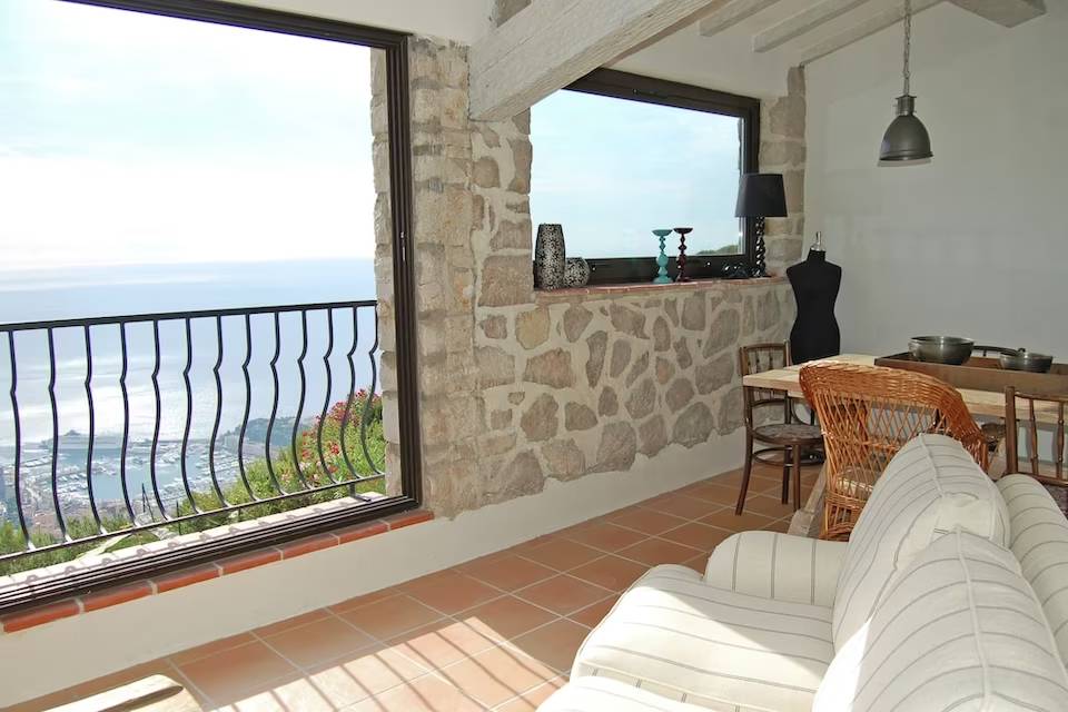 Appartement de luxe à La Turbie près de la mer pour 6 Vacanciers