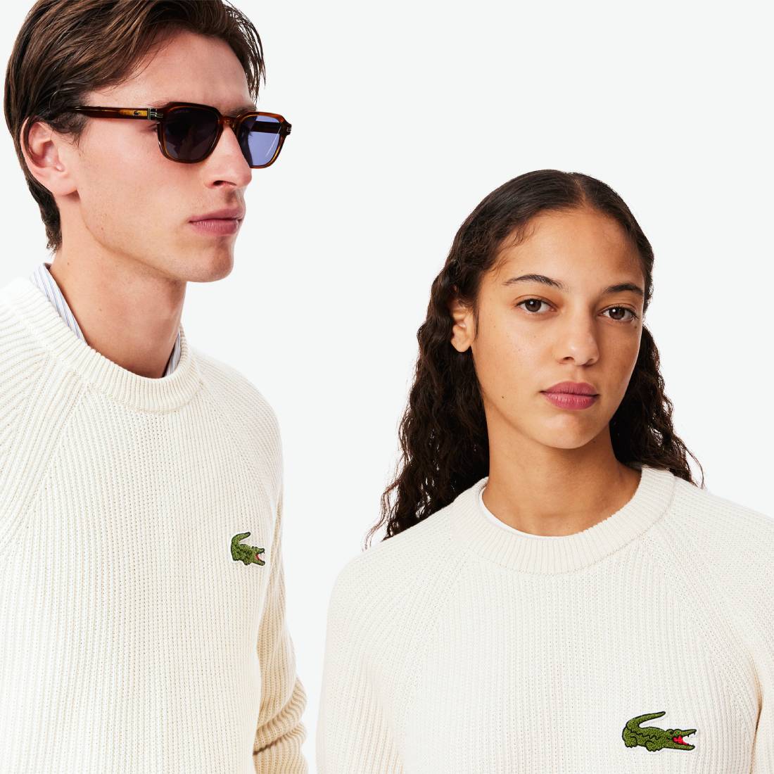 Pull coton côtelé avec badge Lacoste Unisexe : Élégance, Confort et Style