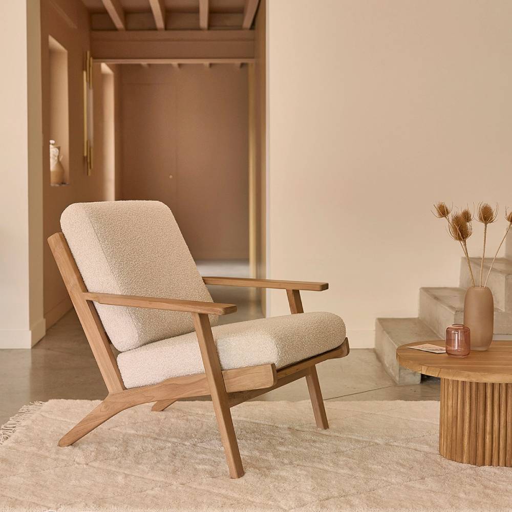 Fauteuil SERENE en teck massif et tissu bouclette - Berah Getah