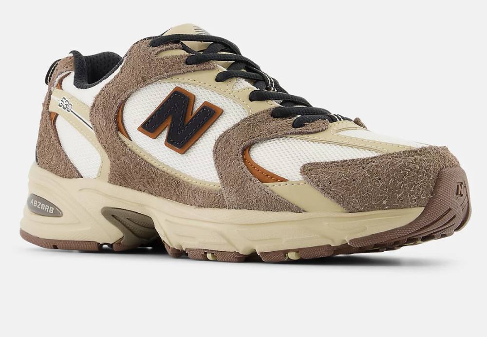 NEW BALANCE 530 Baskets Basses Champignon Noir avec Encens et Lin pour Homme