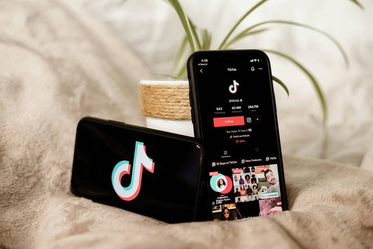 TikTok manipule les ados et les met en danger : la plate-forme poursuivie aux États-Unis, l’Europe interdit son application « Lite Rewards » 