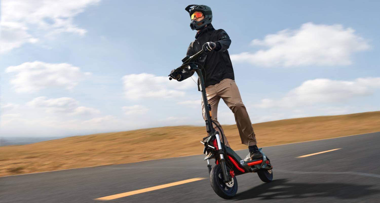 Trottinette électrique SEGWAY ZT3 Pro 25 km/h Distance max 70 km : La reine de l'autonomie pour vos trajets quotidiens