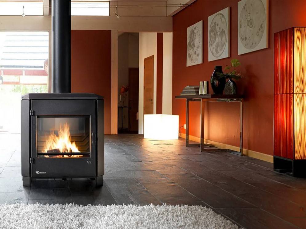 Poêle à bois CAROLO 8 kW Chauffe entre 40 et 100 m² en fonte Anthracite