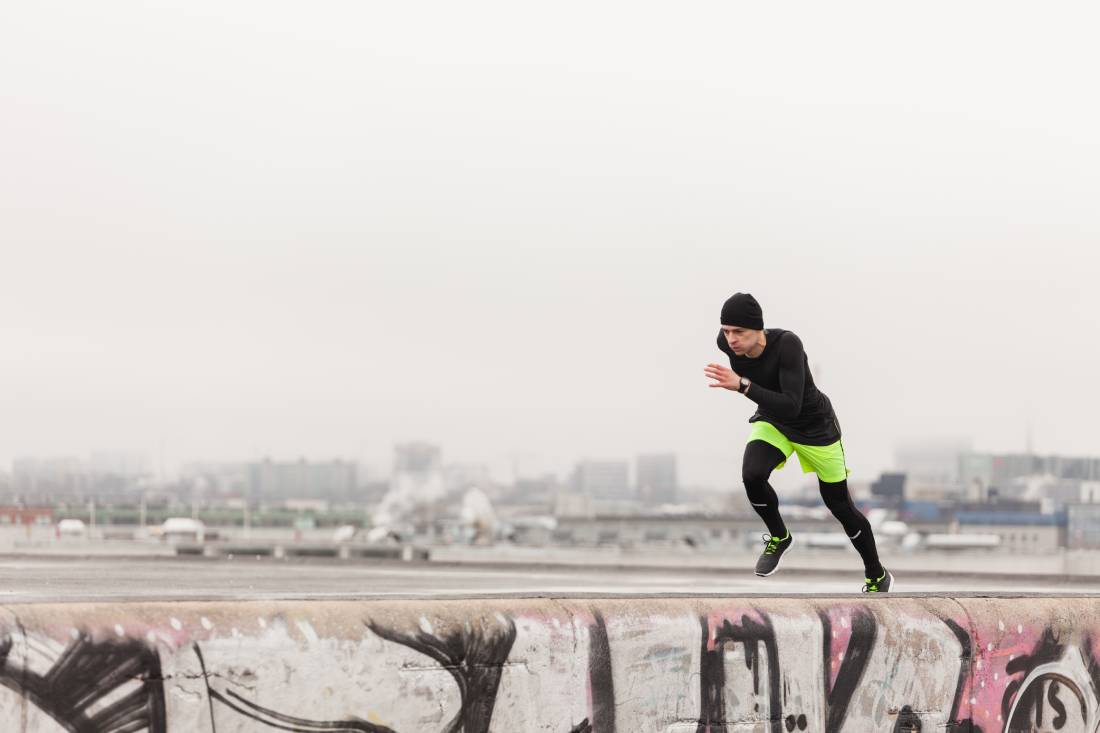 Sport et pollution : faut-il s’entraîner quand la qualité de l’air est dégradée ? 