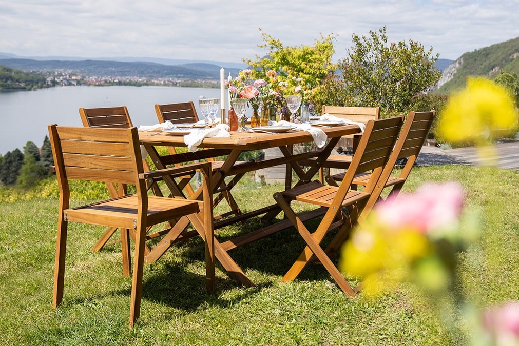 Table de jardin pliante rectangulaire SANTIAGO en bois massif - Miliboo