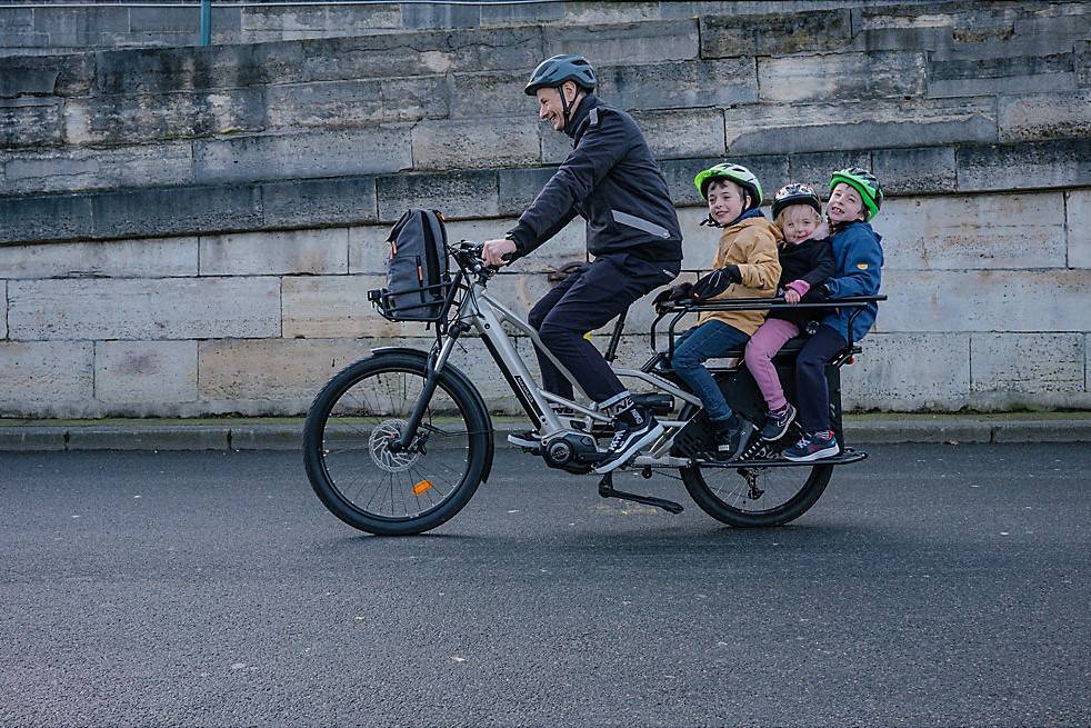 VTC électrique adulte CROSSOVER LONGTAIL 25km/h Max Autonomie 100 Km