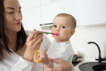 Alimentation du bébé : à quel âge commencer la diversification ?